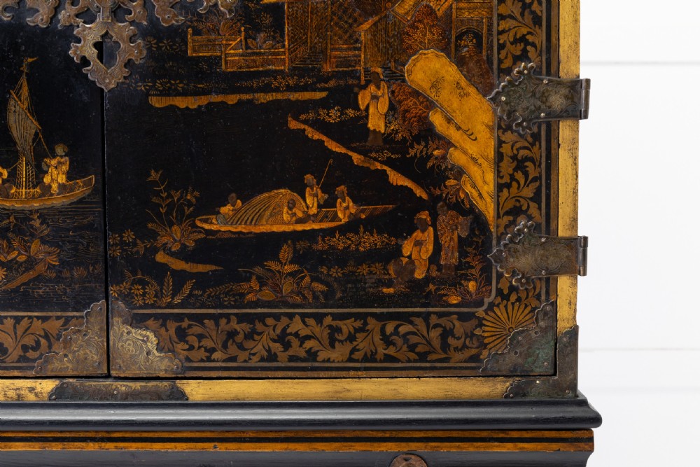 Late 17th Century Chinoiserie Cabinet on Stand View XIV