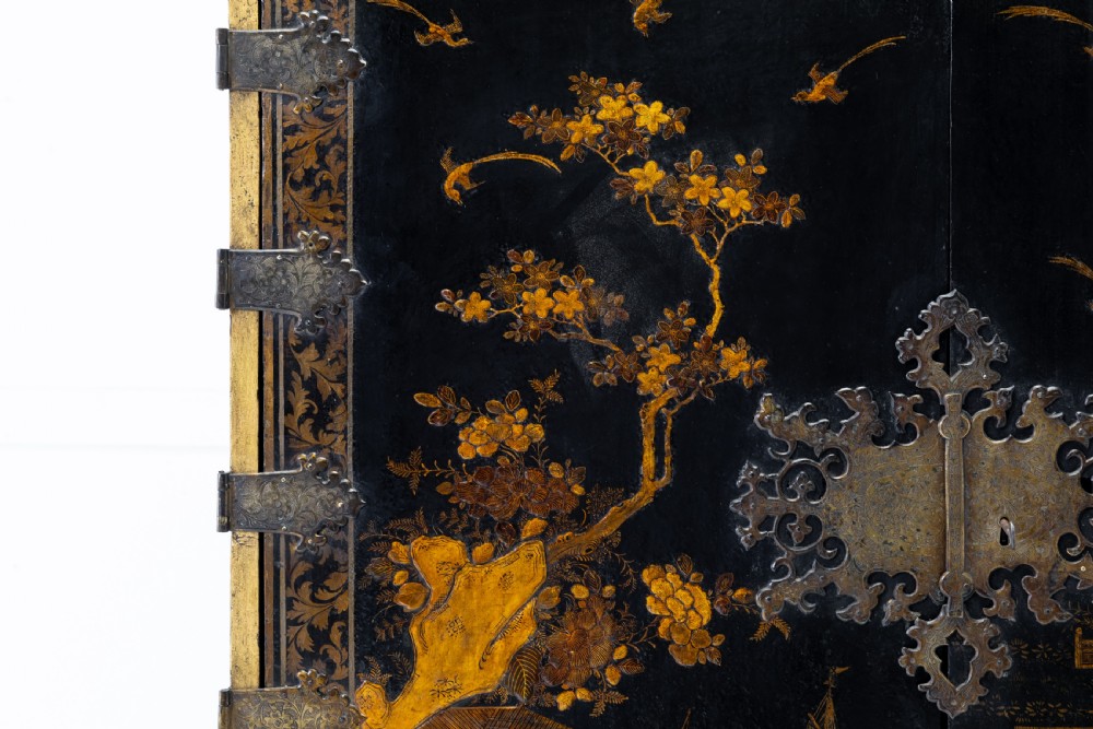 Late 17th Century Chinoiserie Cabinet on Stand View XV