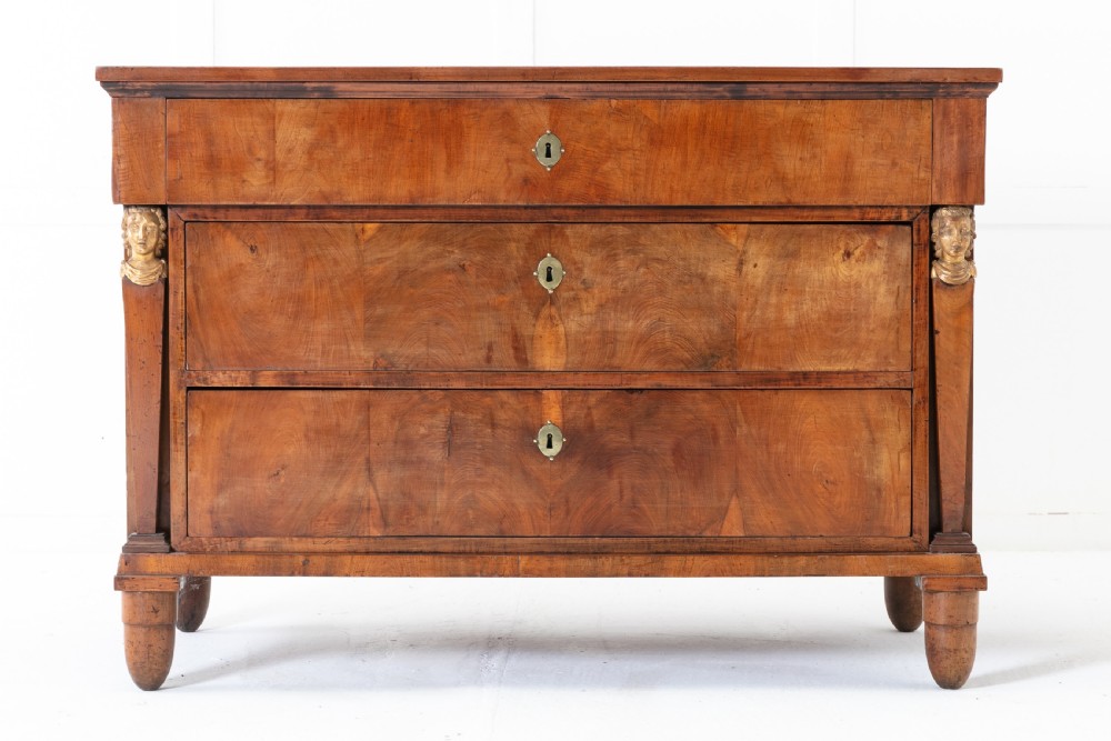 Early 19th Century Italian Walnut Commode
