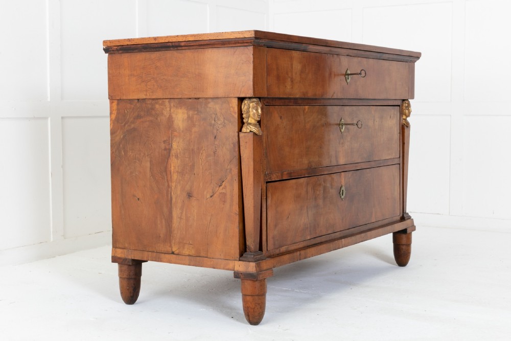Early 19th Century Italian Walnut Commode View II