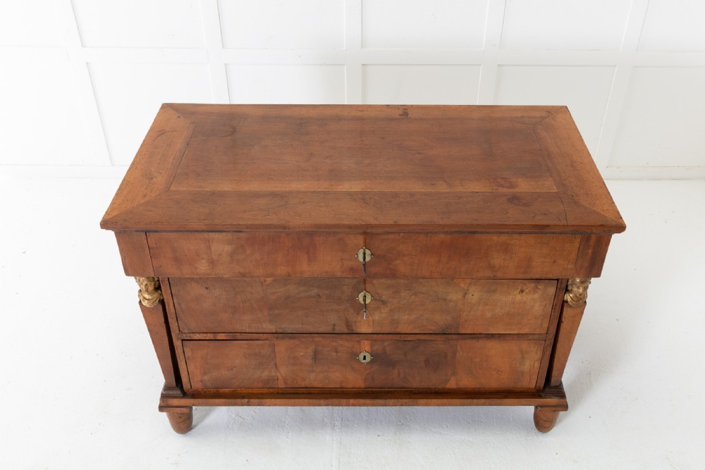 Early 19th Century Italian Walnut Commode View VI