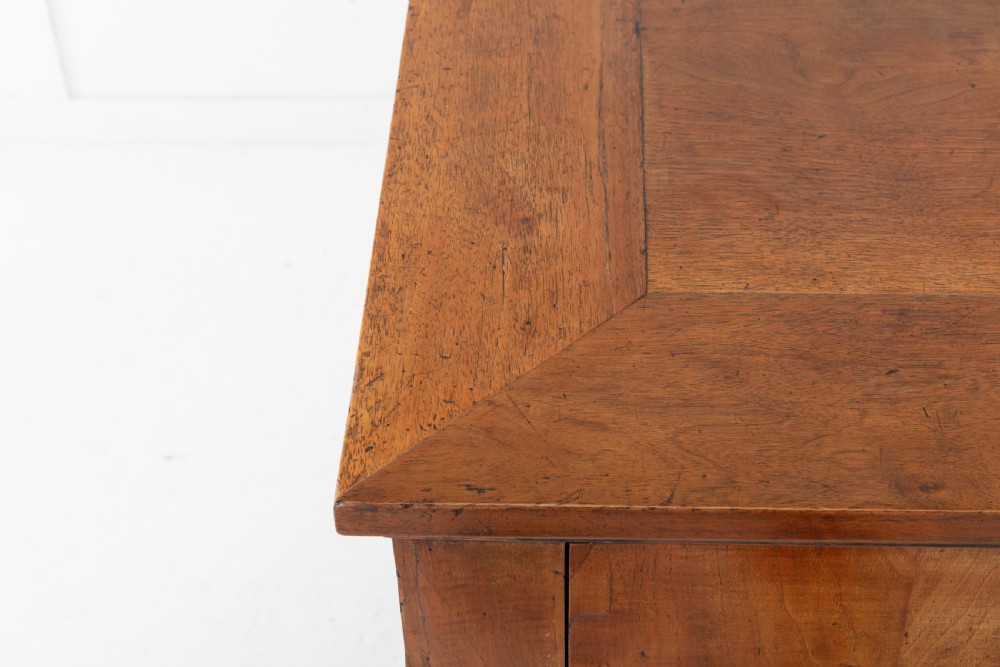 Early 19th Century Italian Walnut Commode View VII