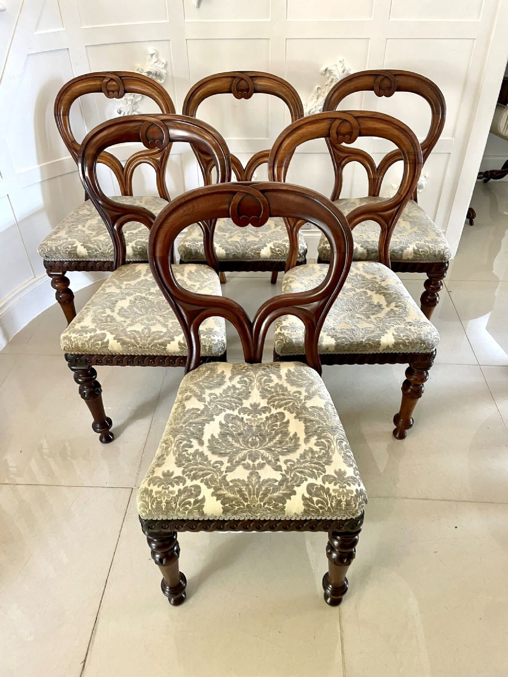 Outstanding Set of 6 Victorian Antique Mahogany Scottish Balloon Back Dining Chairs 