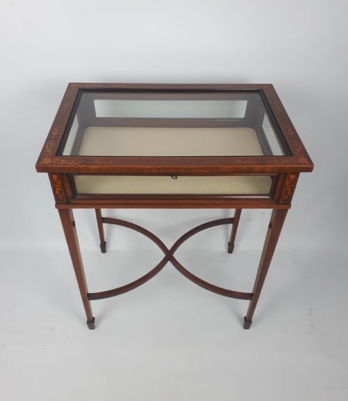 A Mahogany Bijouterie Antique Display Table