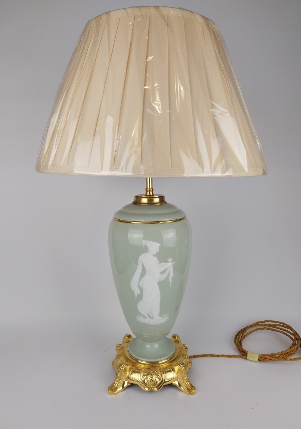 Pate sur pate Table Lamp