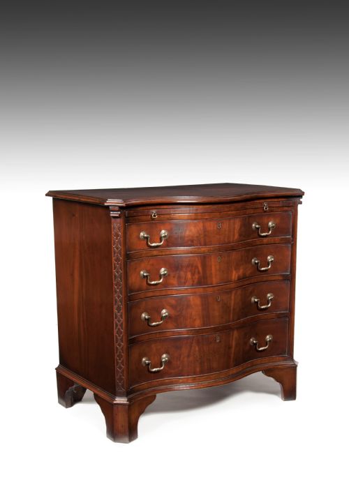 Antique Serpentine Fronted Mahogany Chest of Drawers
