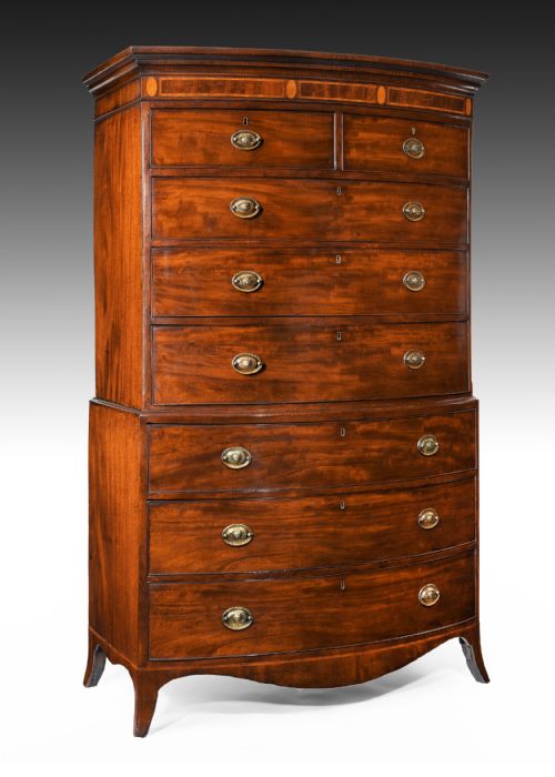 Antique George III Mahogany Bow Front Chest on Chest - Tallboy
