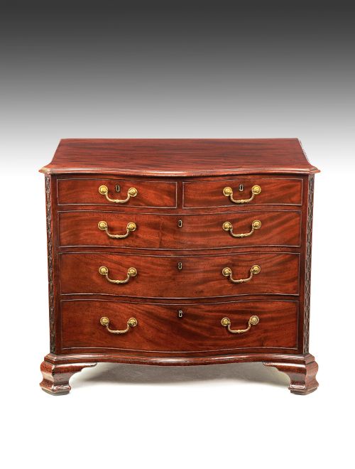 Chippendale Period 18th Century Serpentine Georgian Mahogany Chest of Drawers