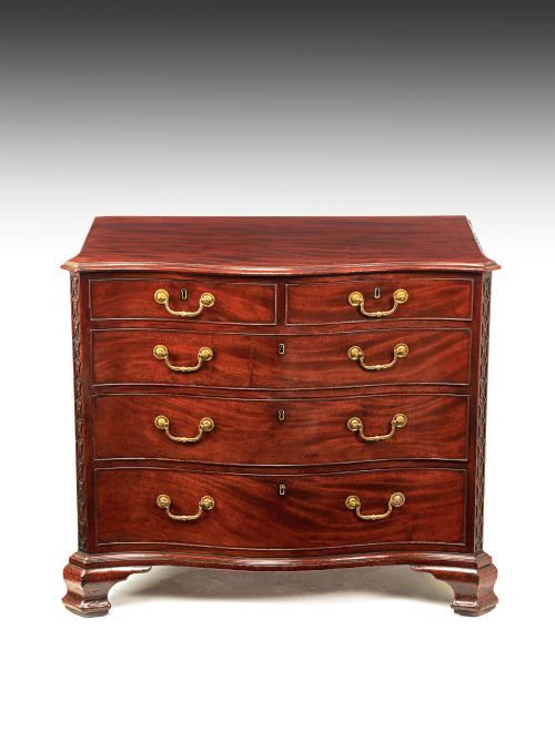 fig 2. Chippendale Period 18th Century Serpentine Georgian Mahogany Chest of Drawers
