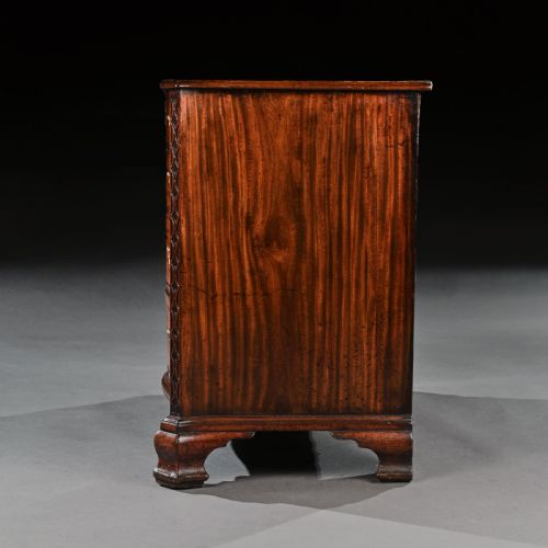 fig 1. Chippendale Period 18Th Century Serpentine Georgian Mahogany Chest Of Drawers