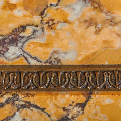 A PAIR OF EARLY 19TH CENTURY FRENCH BRONZE AND MARBLE TAZZAS OF PARTICULARLY HIGH QUALITY AND LARGE SIZE - ADDITIONAL PHOTO 6
