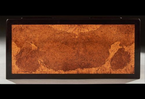 A FINE CHINESE EXPORT AMBOYNA AND EBONY CAMPAIGN KNEEHOLE DESK - ADDITIONAL PHOTO 7