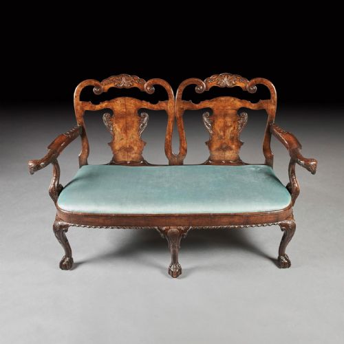 LATE 19TH CENTURY WALNUT TWIN CHAIR BACK SOFA AFTER A GEORGE II DESIGN - ADDITIONAL PHOTO 1