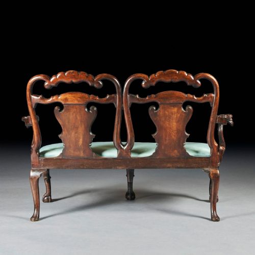 LATE 19TH CENTURY WALNUT TWIN CHAIR BACK SOFA AFTER A GEORGE II DESIGN - ADDITIONAL PHOTO 6