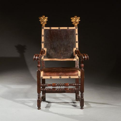PAIR OF 17TH CENTURY ITALIAN BAROQUE PARCELGILT WALNUT LEATHER ARMCHAIRS - ADDITIONAL PHOTO 1