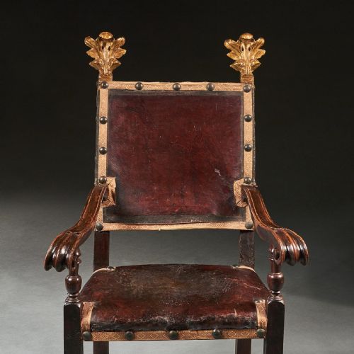 PAIR OF 17TH CENTURY ITALIAN BAROQUE PARCELGILT WALNUT LEATHER ARMCHAIRS - ADDITIONAL PHOTO 3