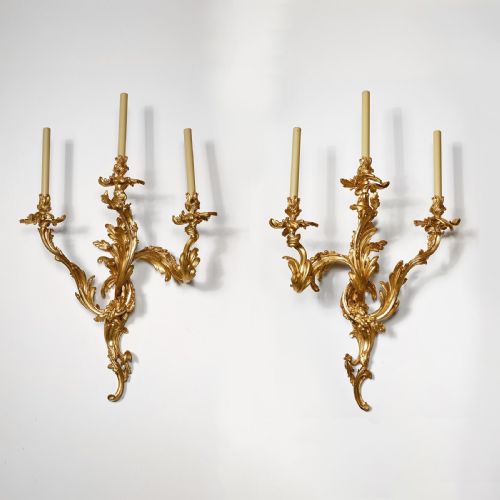 EXCEPTIONAL PAIR OF LARGE 19TH CENTURY FRENCH THREE BRANCH ORMOLU WALL LIGHTS OR APPLIQUS
