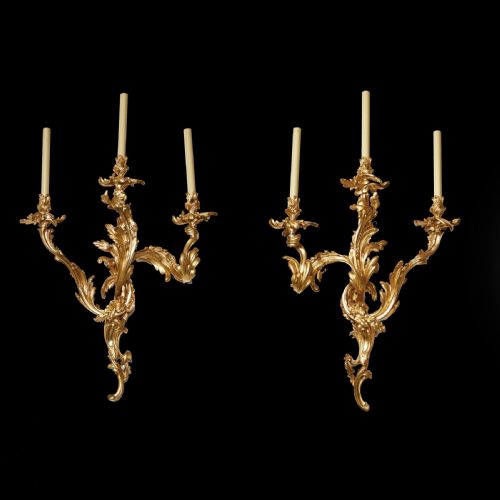 EXCEPTIONAL PAIR OF LARGE 19TH CENTURY FRENCH THREE BRANCH ORMOLU WALL LIGHTS OR APPLIQUS - ADDITIONAL PHOTO 3