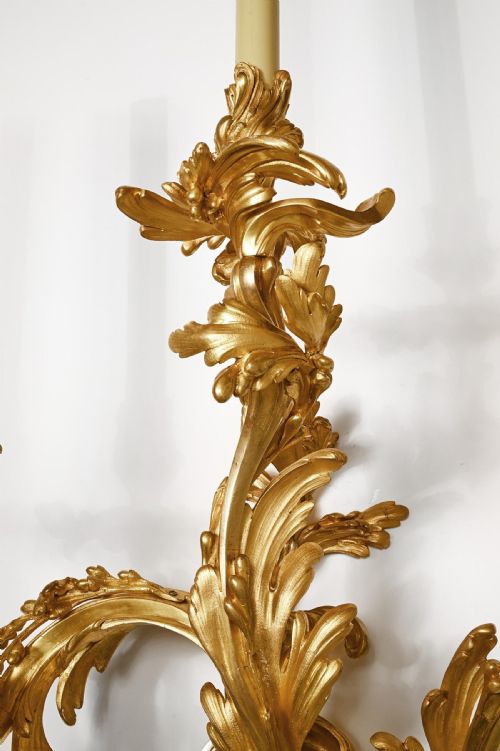 EXCEPTIONAL PAIR OF LARGE 19TH CENTURY FRENCH THREE BRANCH ORMOLU WALL LIGHTS OR APPLIQUS - ADDITIONAL PHOTO 4