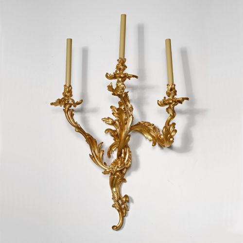 EXCEPTIONAL PAIR OF LARGE 19TH CENTURY FRENCH THREE BRANCH ORMOLU WALL LIGHTS OR APPLIQUS - ADDITIONAL PHOTO 5