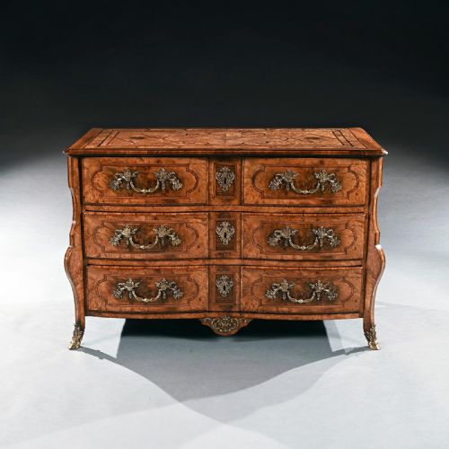 EARLY 18TH CENTURY REGENCE BURR MAPLE COMMODE ATTRIBUTED TO THOMAS HACHE OF GRENOBLE - ADDITIONAL PHOTO 1
