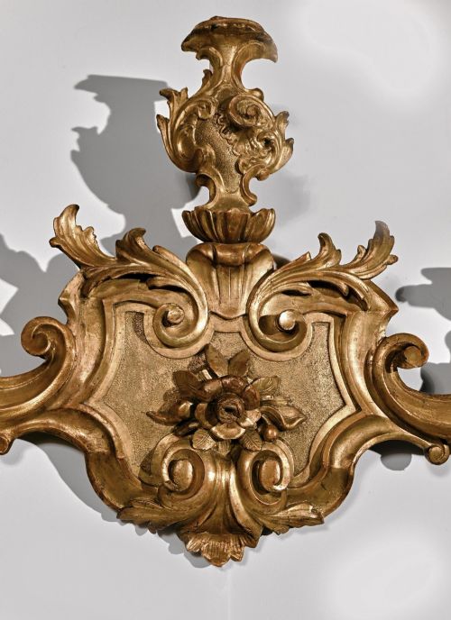 PAIR OF 18TH CENTURY VENETIAN GILTWOOD WALL SCONCES - ADDITIONAL PHOTO 6