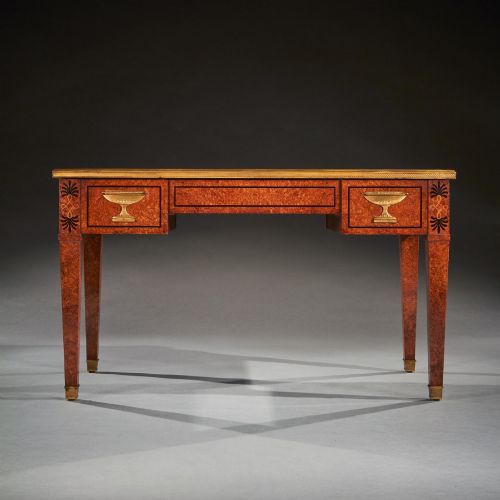 FINE 19TH CENTURY FRENCH NEOCLASSICAL STYLE AMBOYNA AND GILT BRONZE MOUNTED WRITING TABLE - ADDITIONAL PHOTO 10