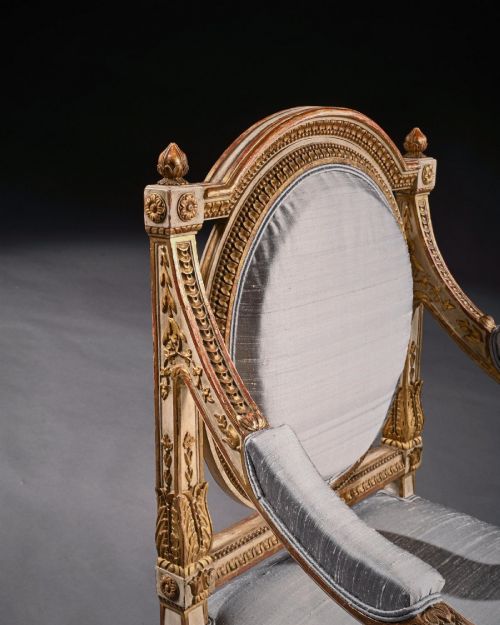 FINE PAIR OF 19TH C DECORATIVE ITALIAN PAINTED AND PARCEL GILT ARMCHAIRS OF NEOCLASSICAL DESIGN - ADDITIONAL PHOTO 10