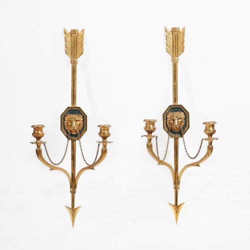 FINE PAIR OF ITALIAN ORMOLU WALL LIGHTS OR APPLIQUES IN THE FRENCH EMPIRE STYLE
