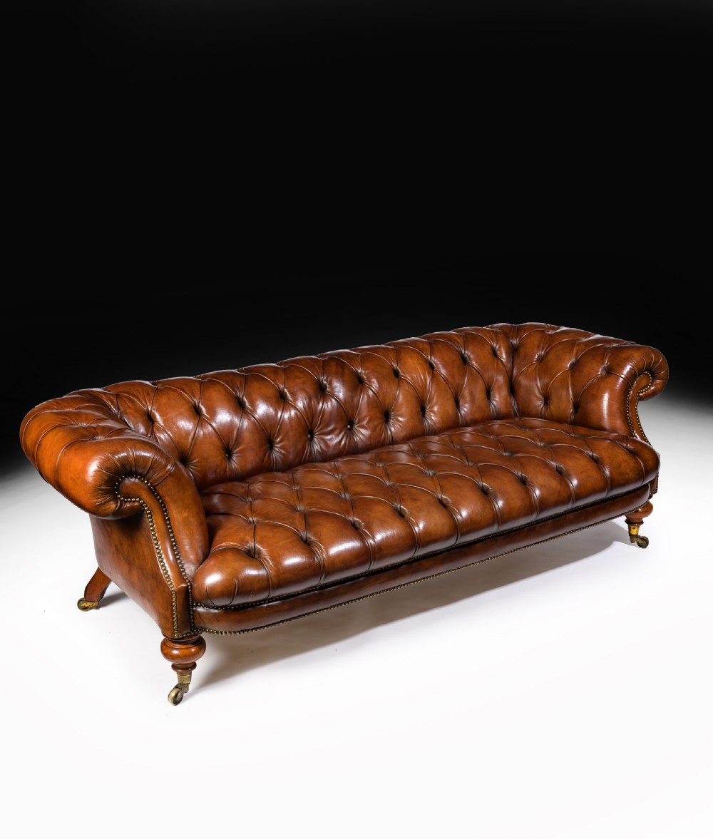 Fine 19th Century Johnstone & Jeanes Walnut Leather Upholstered Chesterfield  View II