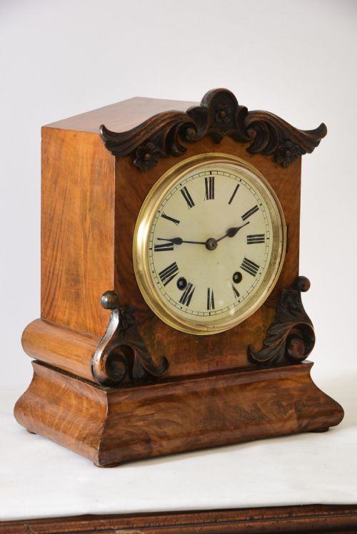 fig 1. W&H Walnut Bracket/Mantel Clock