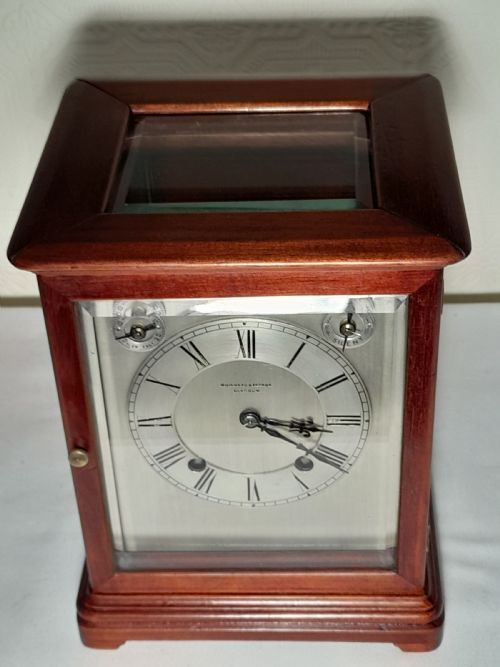 Mahogany 4 Glass-sided Bracket/mantel Clock