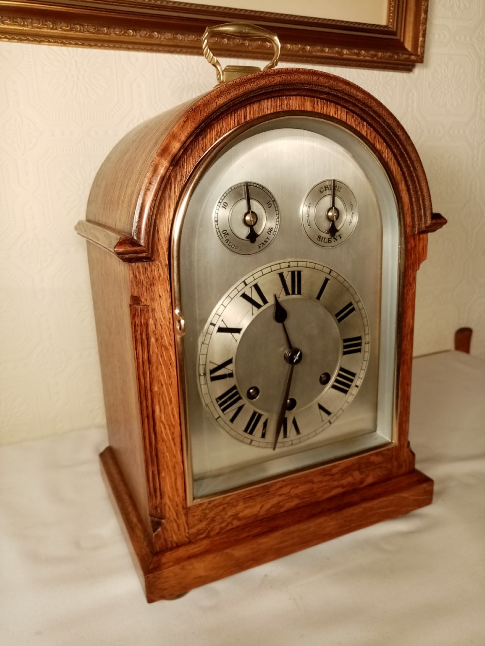 Westminster-Chime Bracket/Mantel Clock View II