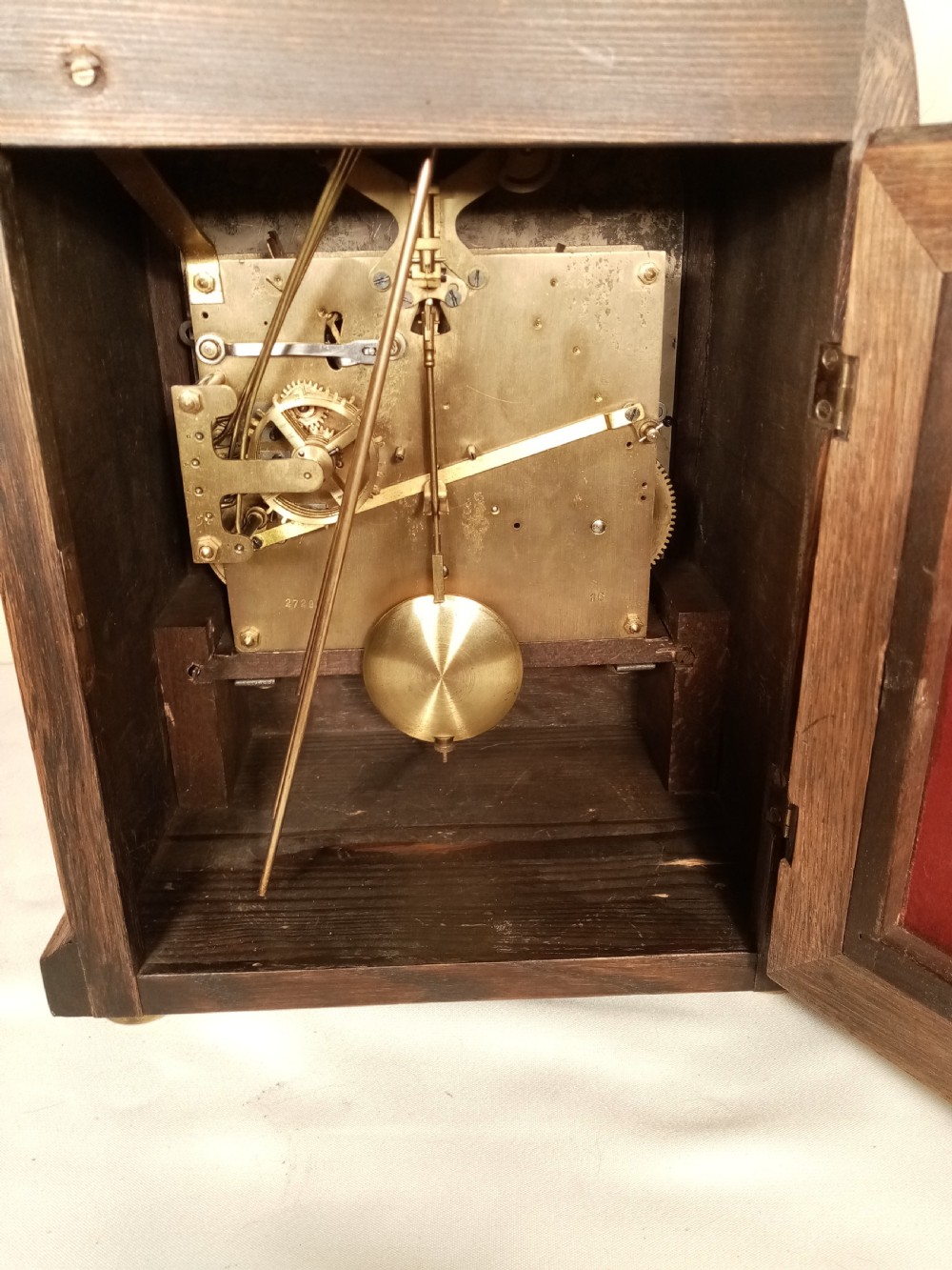 Westminster-Chime Bracket/Mantel Clock View V