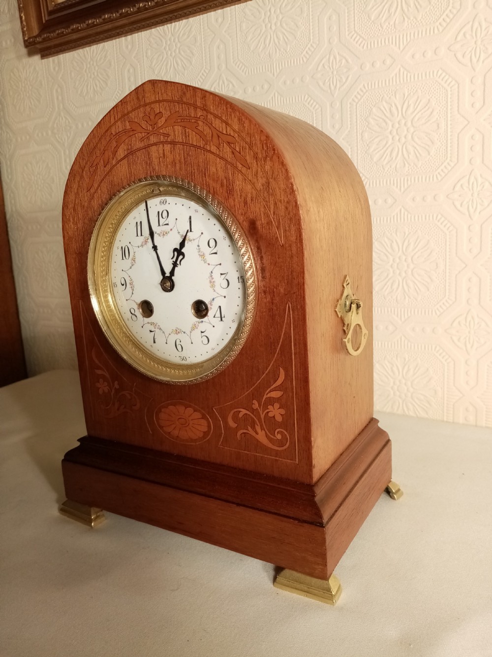 Light Mahogany Lancet top Mantel/Bracket Clock