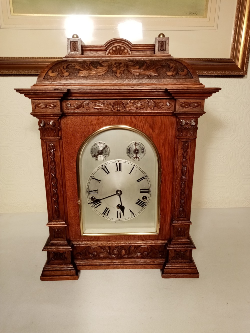 Impressive Westminster-Chime Bracket/Table Clock View II