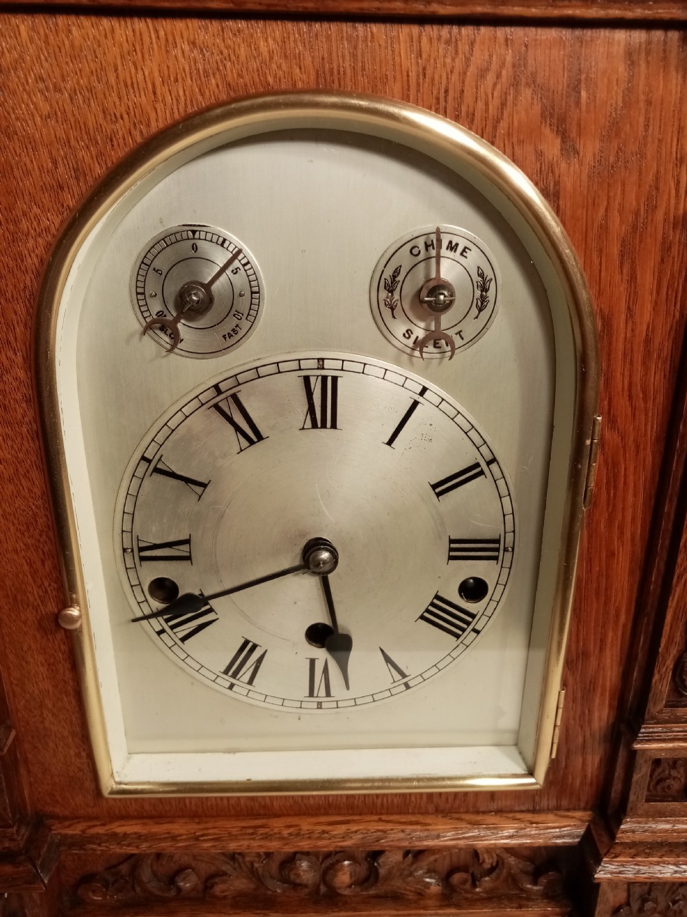 Impressive Westminster-Chime Bracket/Table Clock View IV