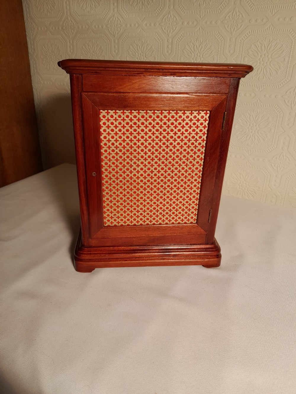 Mahogany 4 glass-sided Bracket/Mantel Clock View VII