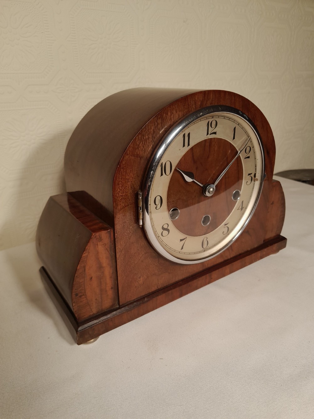 Art-Deco, Walnut, Westminster-Chime Mantel Clock View III