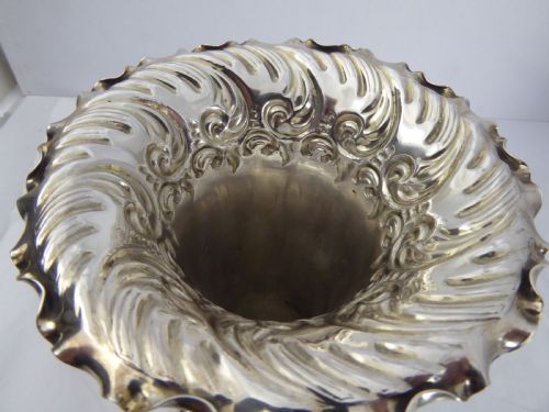 SOLID SILVER VASE EDWARDIAN - ADDITIONAL PHOTO 1