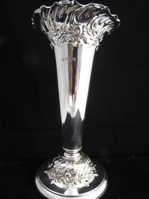 silver large vase - CATEGORY: ANTIQUE SILVER - DATED 1890