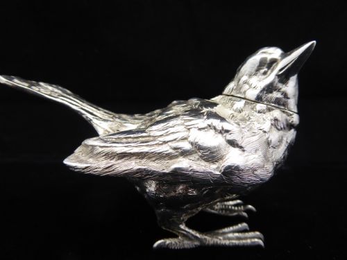 solid silver bird pepper pot - CATEGORY: ANTIQUE SILVER - DATED 1930