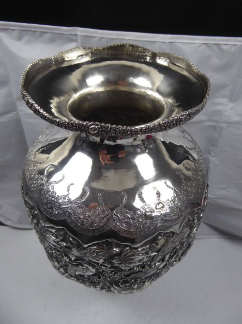 MASSIVE PERSIAN SOLID SILVER VASE - ADDITIONAL PHOTO 2