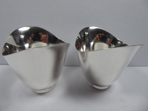 SOLID SILVER PAIR OF TIFFANY TULIP VASES - ADDITIONAL PHOTO 1