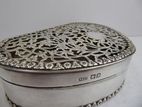 solid silver large pierced pot pouri box - CATEGORY: ANTIQUE BOXES - DATED 1910