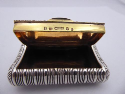 SOLID SILVER GEORGIAN SNUFF BOX - ADDITIONAL PHOTO 4