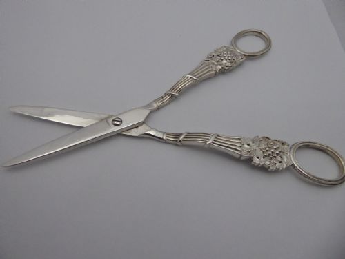 SOLID SILVER GEORGIAN GRAPE SCISSORS - ADDITIONAL PHOTO 14