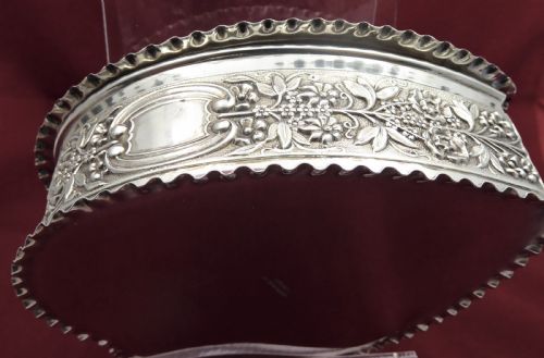 RARE LARGE SILVER MAPPIN AND WEBB HEART SHAPE CHERUB BOX - ADDITIONAL PHOTO 3