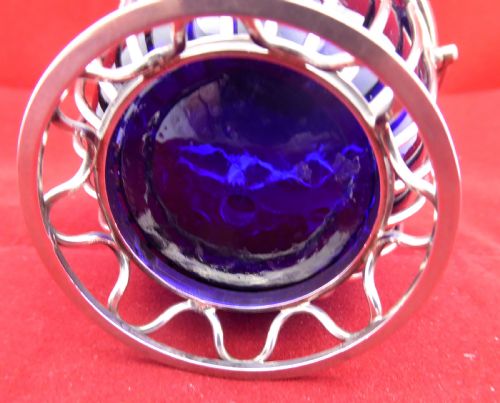 SOLID SILVER VICTORIAN SUGAR BASKET - ADDITIONAL PHOTO 4