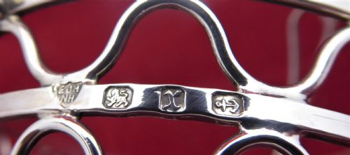 SOLID SILVER VICTORIAN SUGAR BASKET - ADDITIONAL PHOTO 5